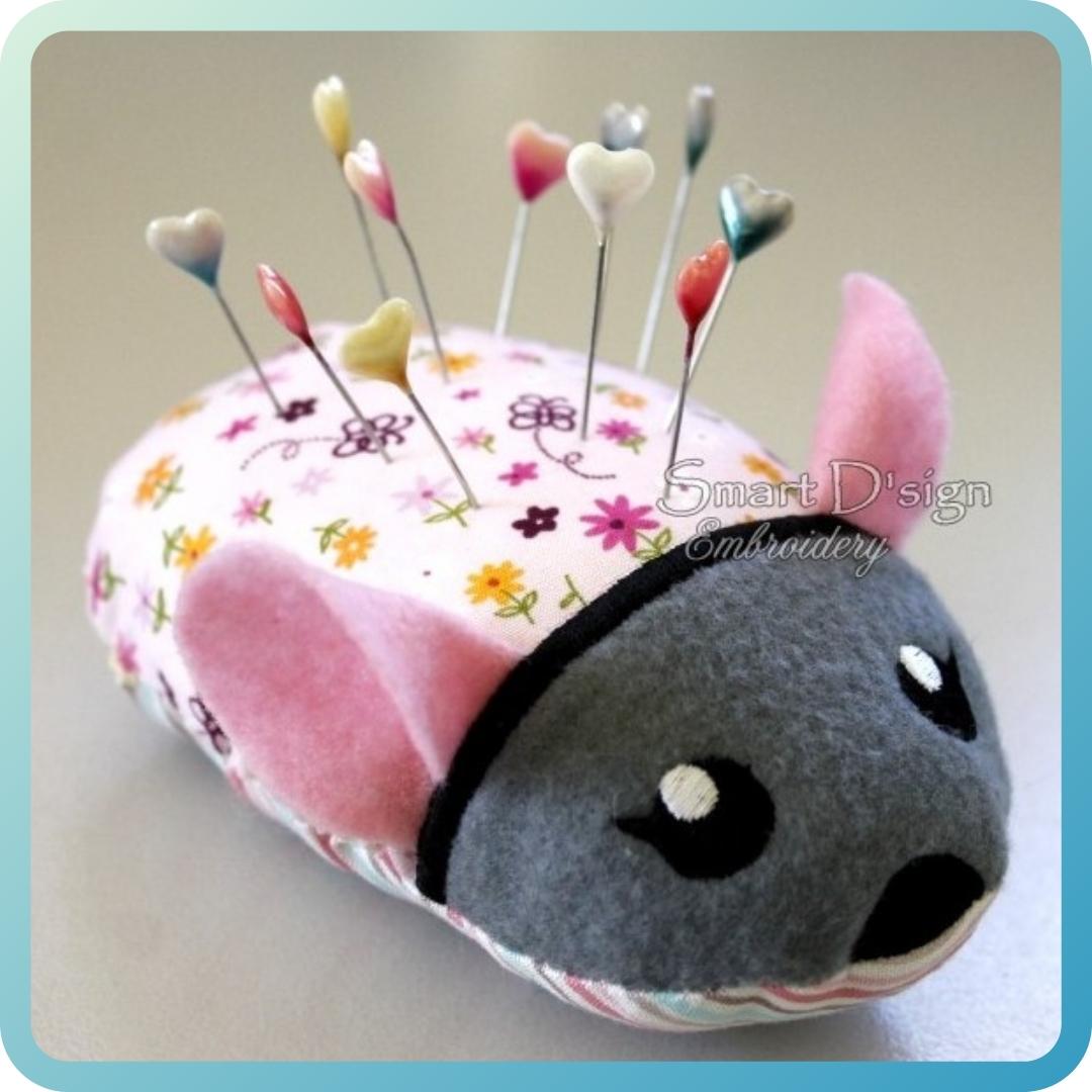 ITH MOUSE Pincushion