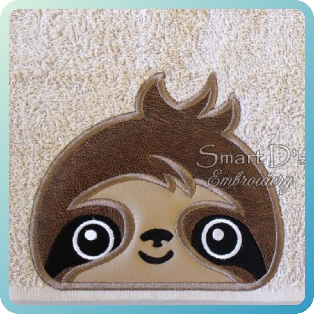 SLOTH Applique TOWEL HOODY PEEKER