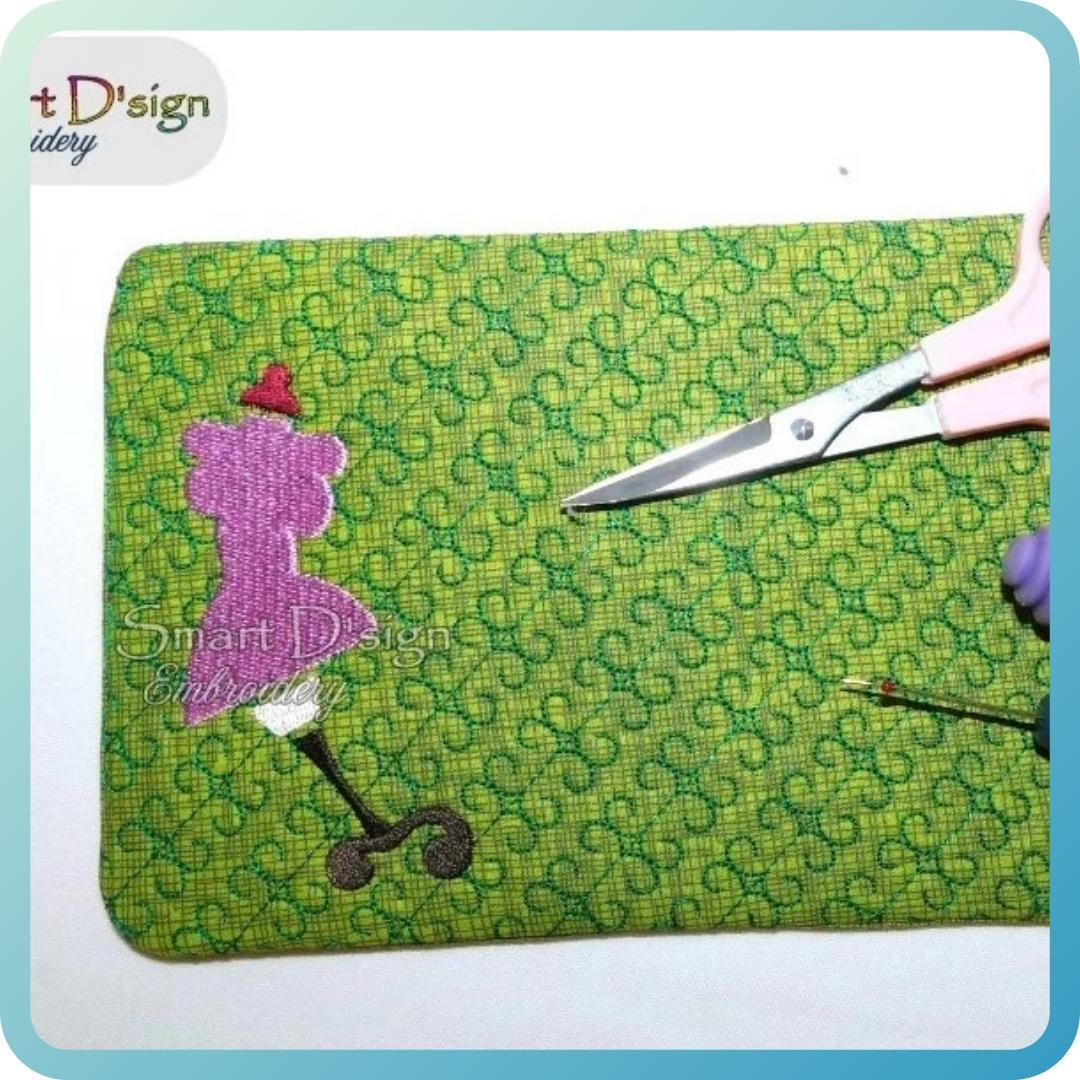 DRESSMAKER MANNEQUIN - ITH MUG RUG SEWING ROOM