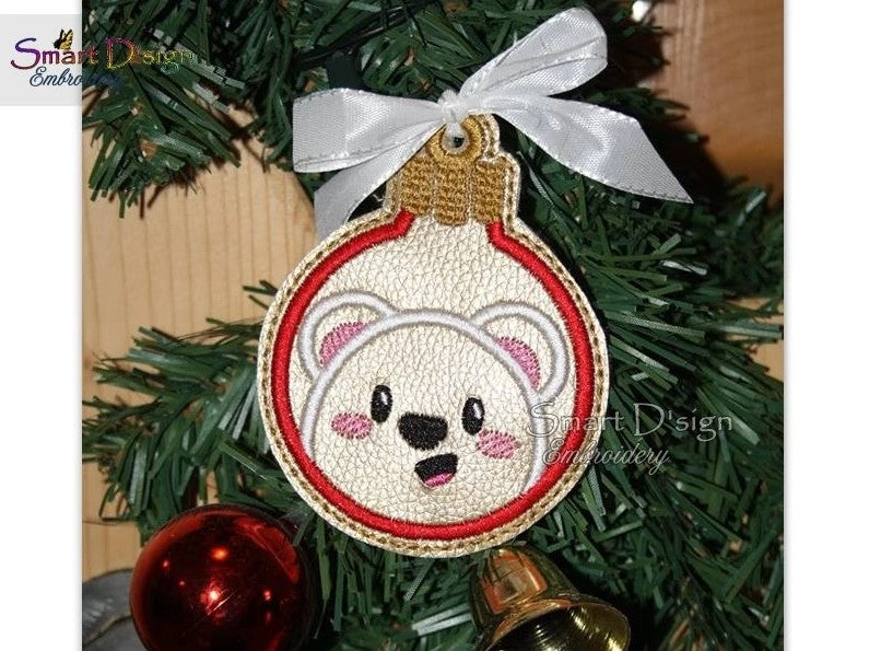 ITH POLAR BEAR CHRISTMAS BAUBLE