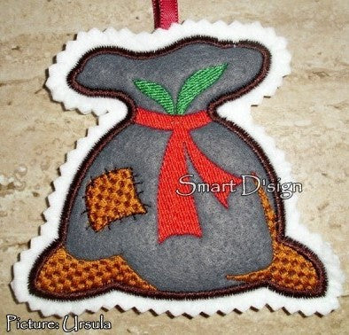 6 CHRISTMAS APPLIQUE PATCHES