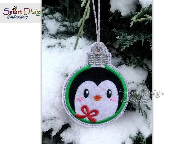 ITH PENGUIN CHRISTMAS BAUBLE