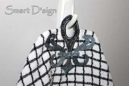 ITH FLEUR DE LIS Towel Hanger