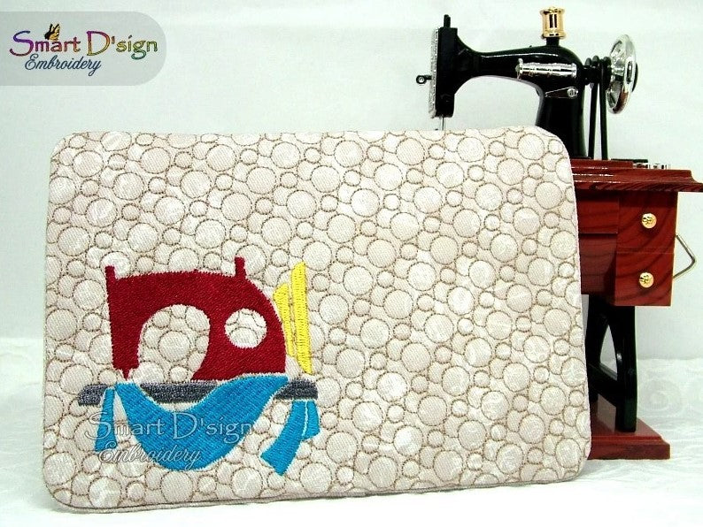 SEWING MACHINE - ITH MUG RUG SEWING ROOM